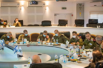 הרמטכ"ל קיים הערכת מצב; שם המבצע: "שובר גלים"