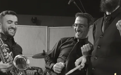 יוני אליאב ותזמורתו מארחים את משה טישלר ורולי דיקמן