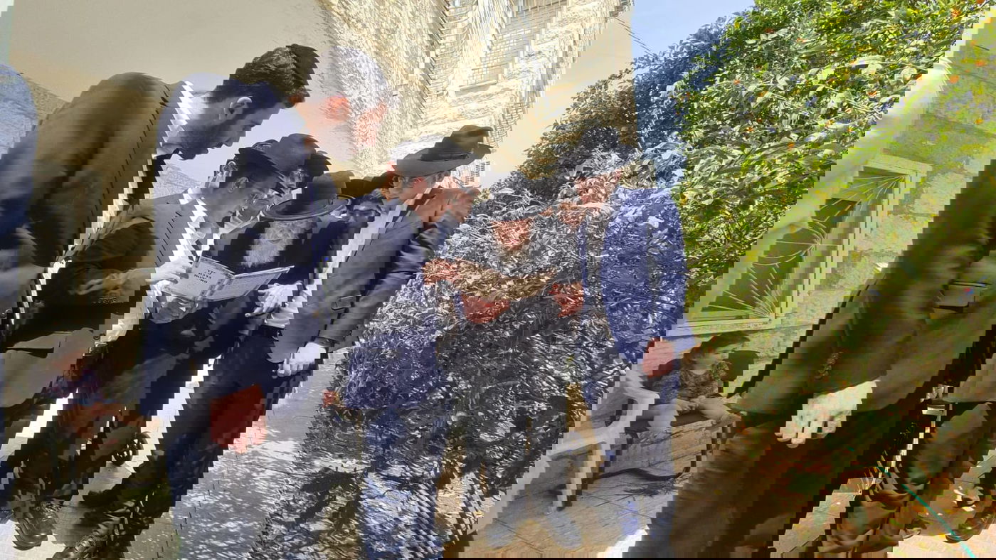 הגרב"מ אזרחי בירך ברכת האילנות ופצח בריקוד • צפו