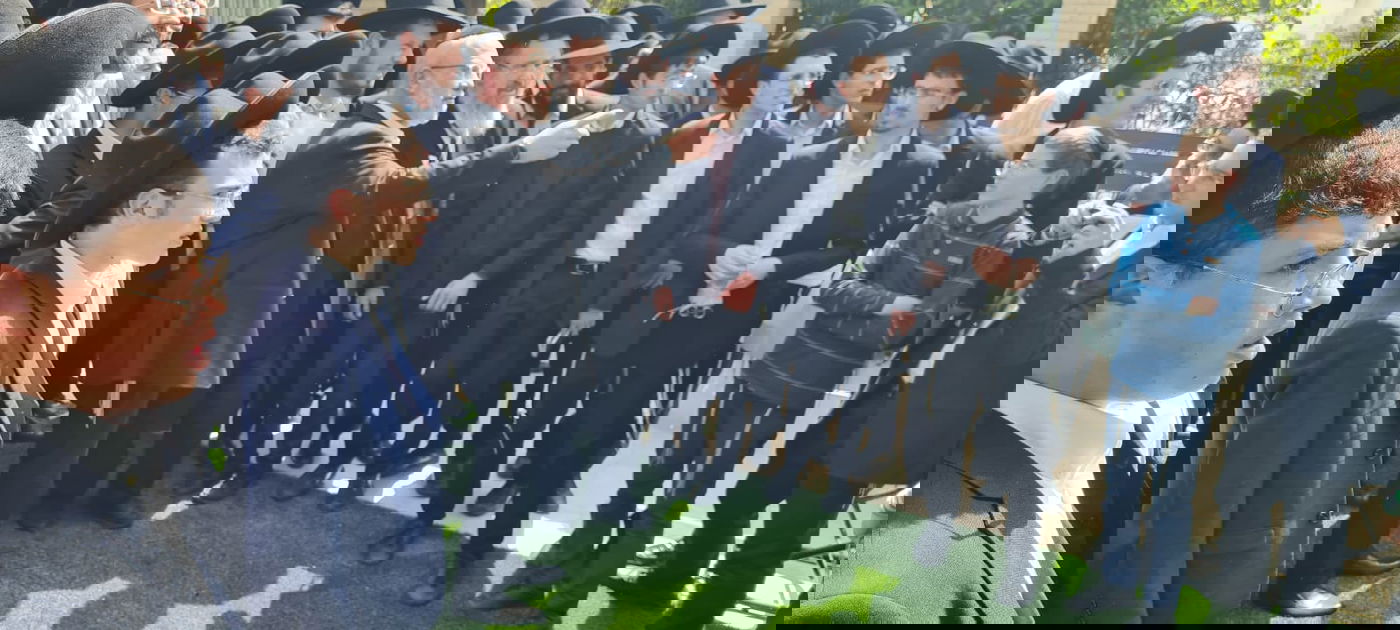 הגר"ד כהן בירך ברכת האילנות באלעד; צפו