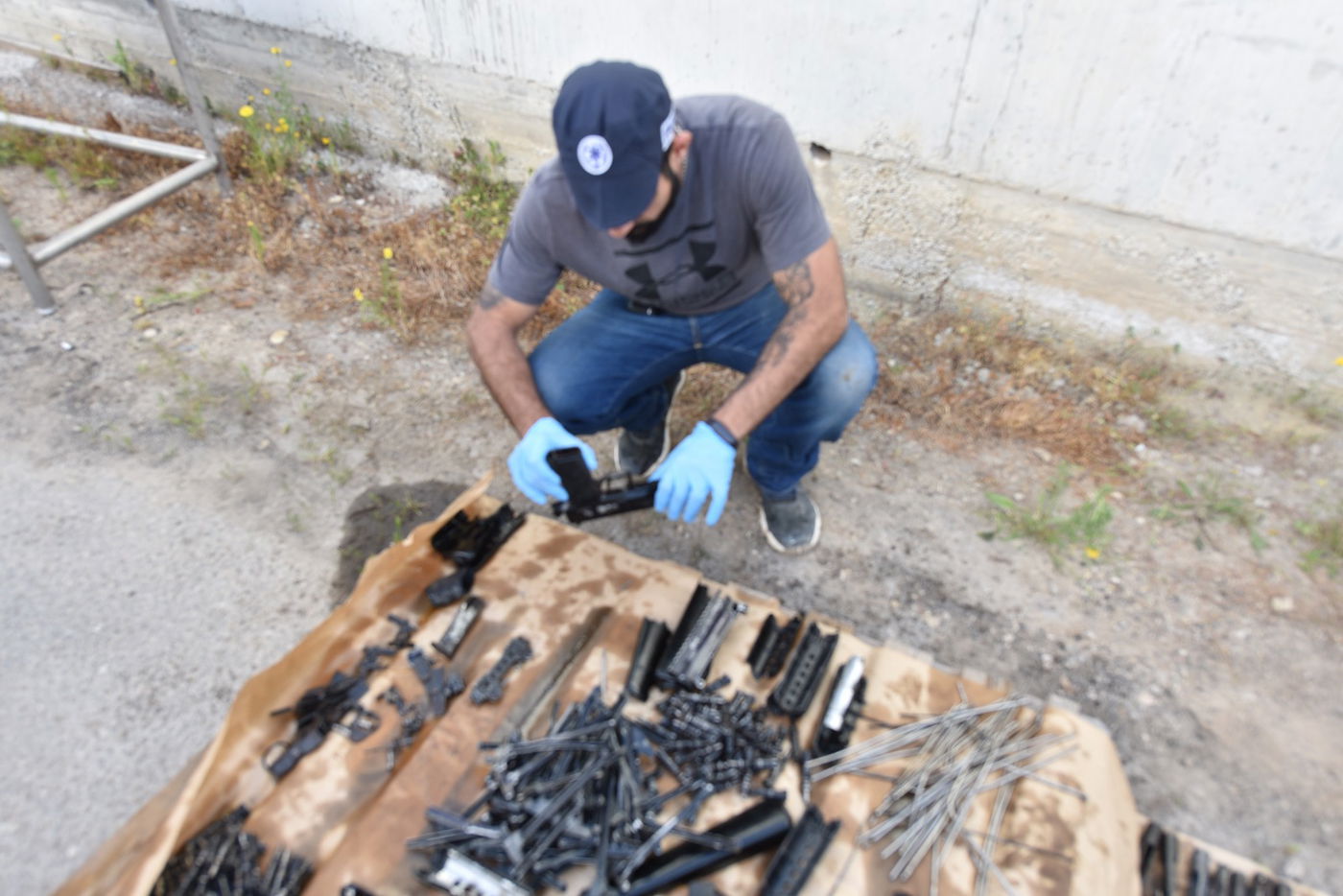 המשטרה איתרה כמות אדירה של כלי נשק