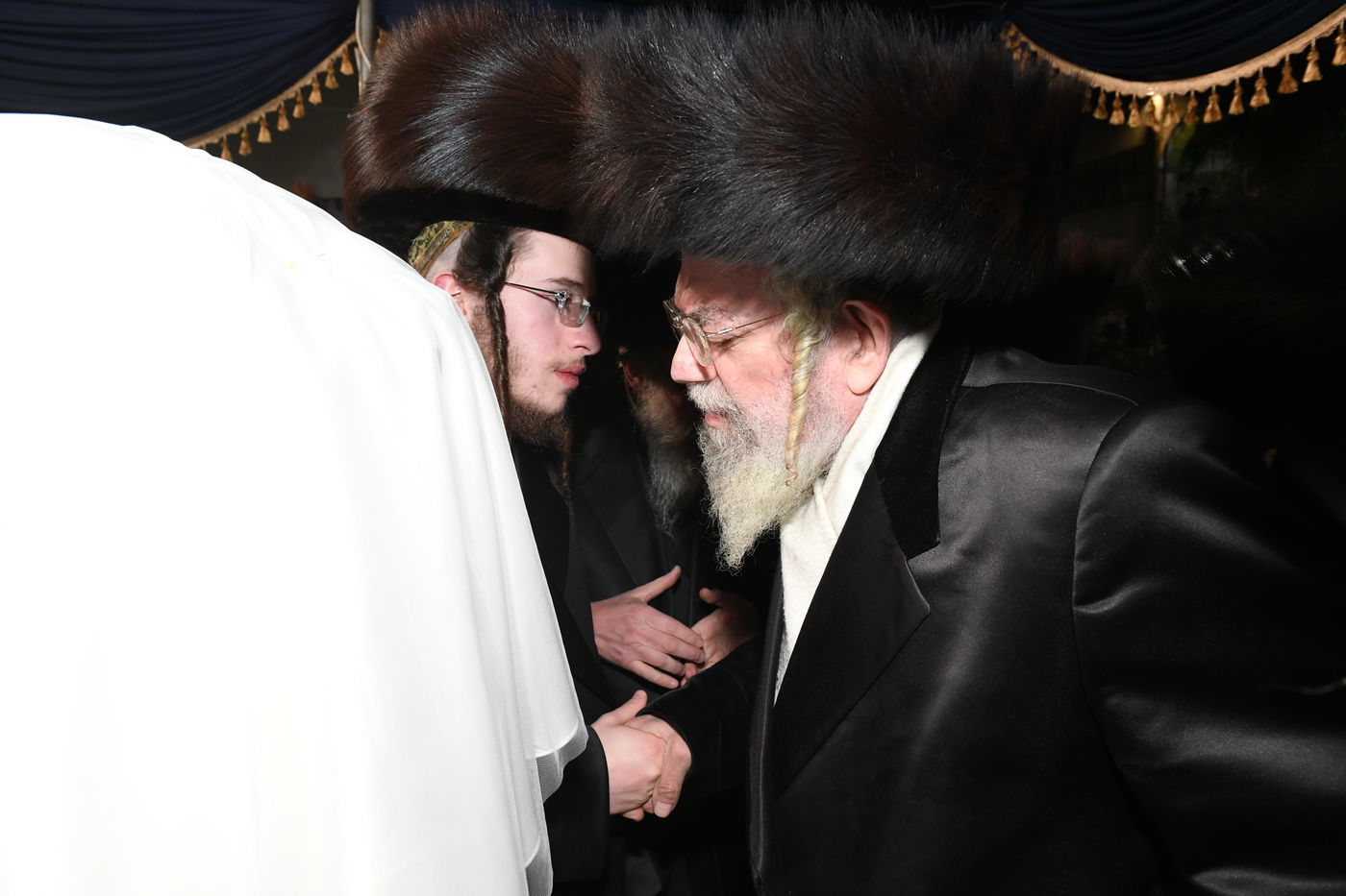 שמחת החתונה בחצרות שאץ - חוסט