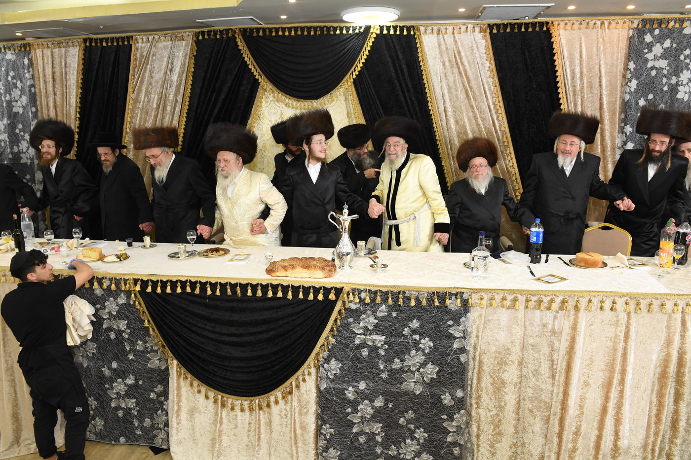 שמחת החתונה בחצרות שאץ - חוסט