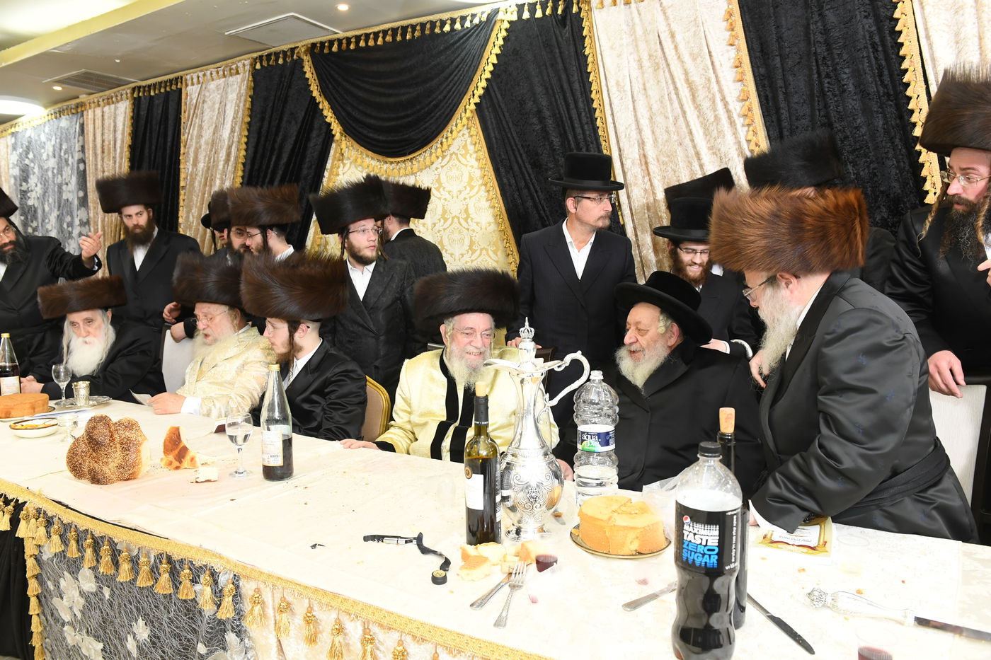 שמחת החתונה בחצרות שאץ - חוסט