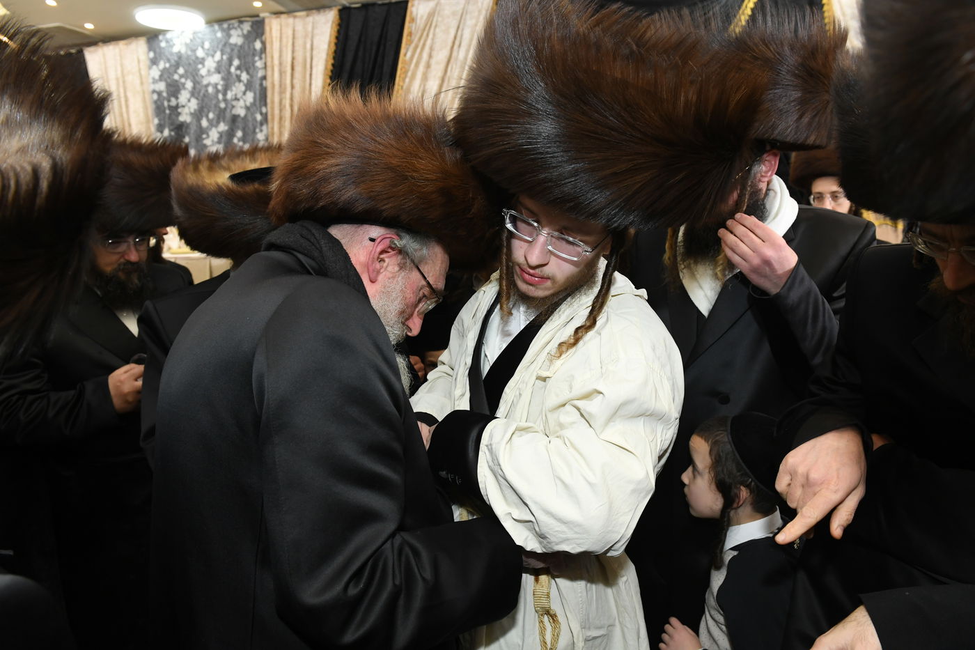 שמחת החתונה בחצרות שאץ - חוסט