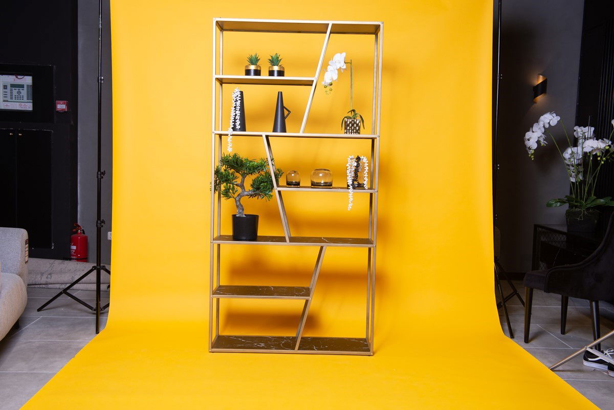 מוסיפים אלמנטים ירוקים ומחיים את הבית. כוננית 'בית המעצבים' דיסיטי, עכשיו במחירי מבצע לפסח