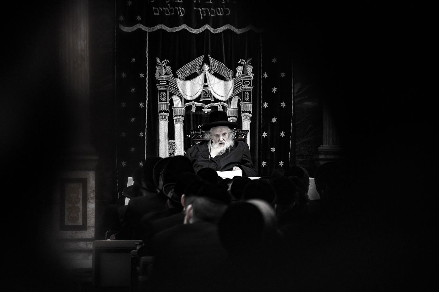 ראב"ד 'העדה' מסר שיעור תורה בצאנז; צפו