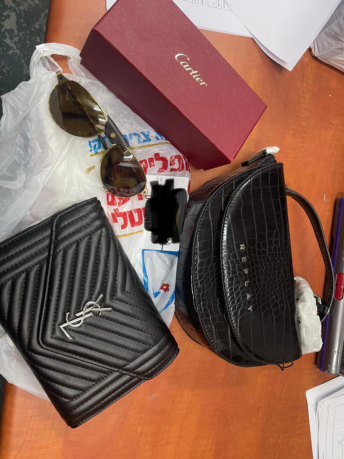 חלק מהסחורה שגנבו