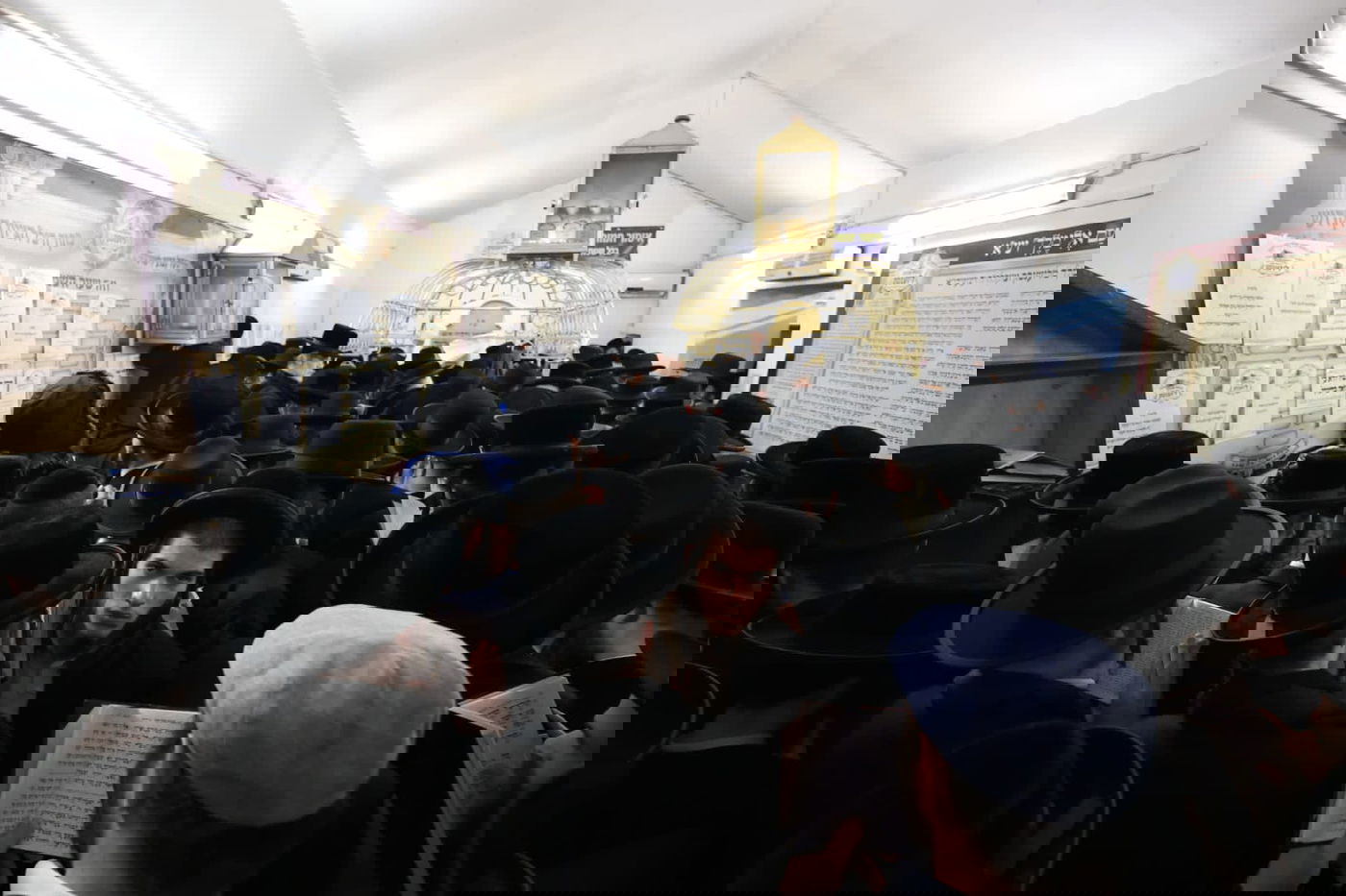 בחורי "אורייתא" יצאו לציוני הצדיקים באירופה