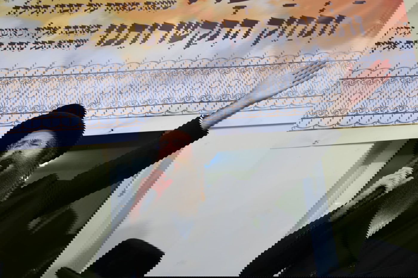 בחורי "אורייתא" יצאו לציוני הצדיקים באירופה