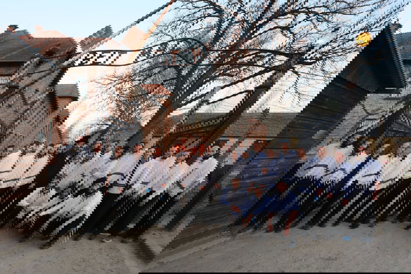 בחורי "אורייתא" יצאו לציוני הצדיקים באירופה