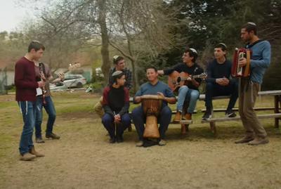 תלמידי 'מקור חיים' מבצעים: "צמאה" של באבוב