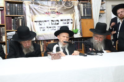 במעמד ייסוד ישיבת מגדל עוז