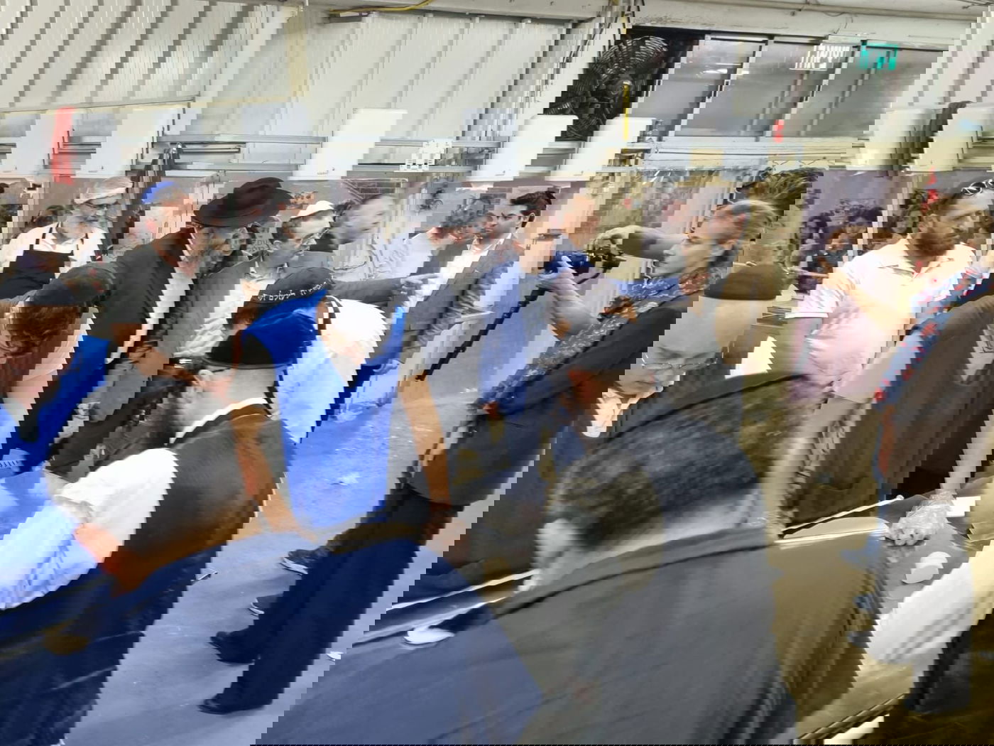 השגריר האירופי במאפיית המצות