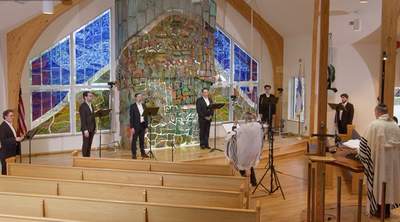 נתנאל הרשטיק והמקהלה שרים: "מלך רחמן"