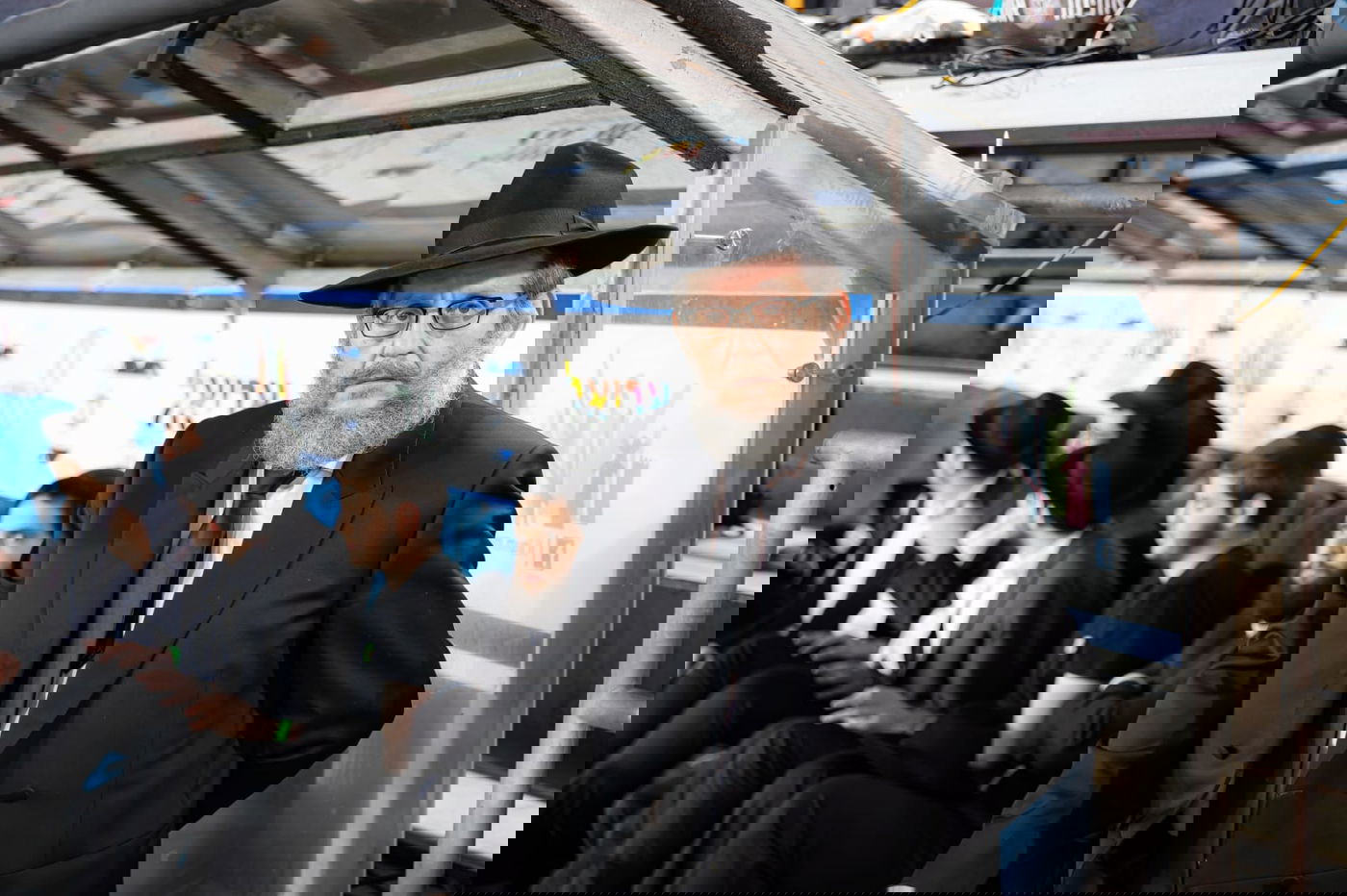 "מזל טוב, רבי!": רבבות חגגו יום הולדת 120 לרבי מליובאוויטש זי"ע