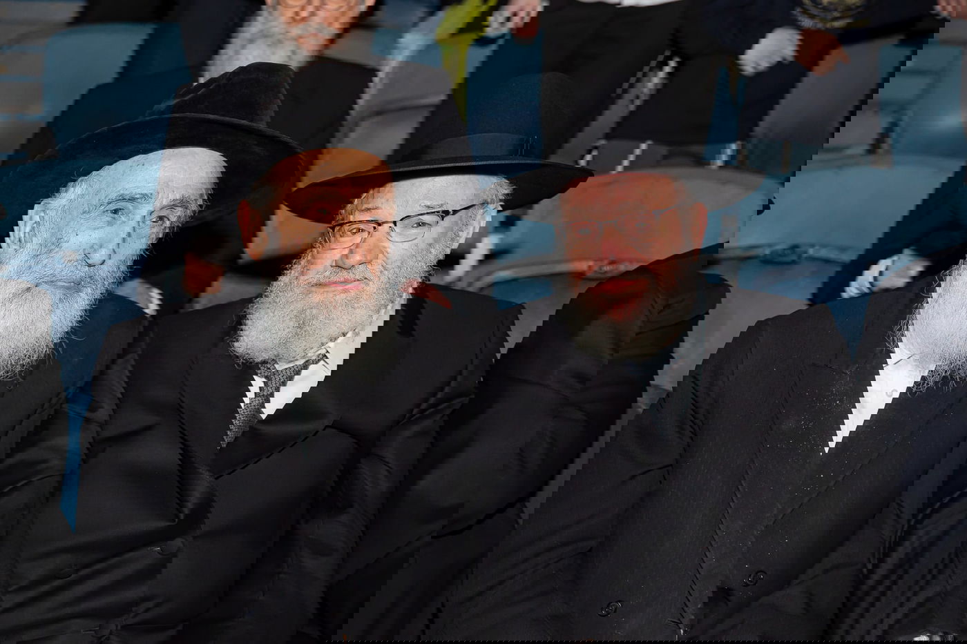 "מזל טוב, רבי!": רבבות חגגו יום הולדת 120 לרבי מליובאוויטש זי"ע