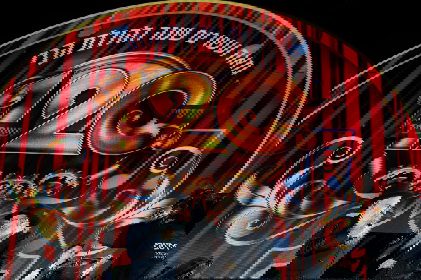 "מזל טוב, רבי!": רבבות חגגו יום הולדת 120 לרבי מליובאוויטש זי"ע