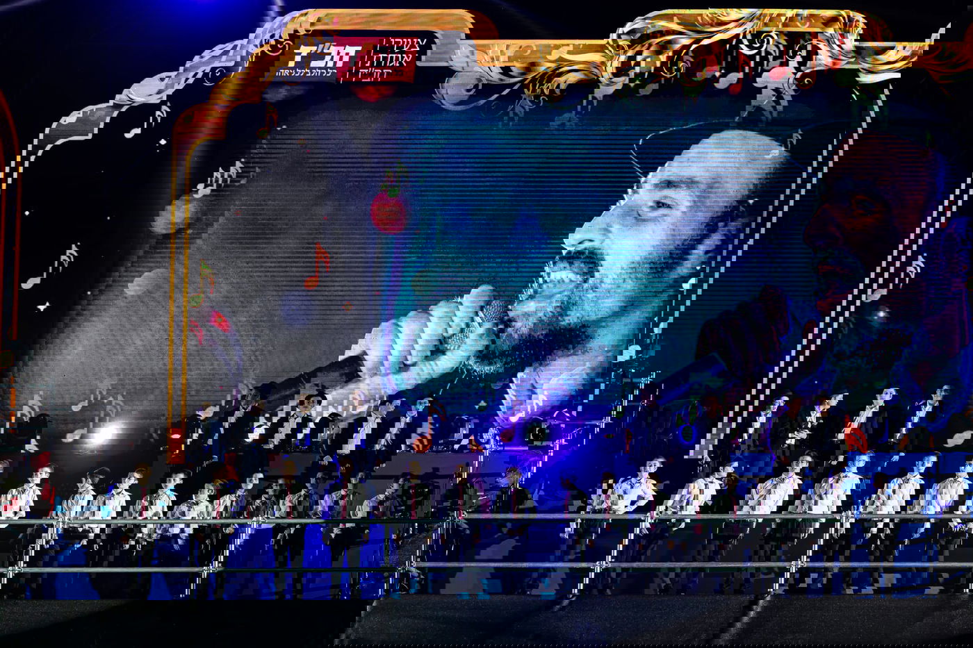 "מזל טוב, רבי!": רבבות חגגו יום הולדת 120 לרבי מליובאוויטש זי"ע