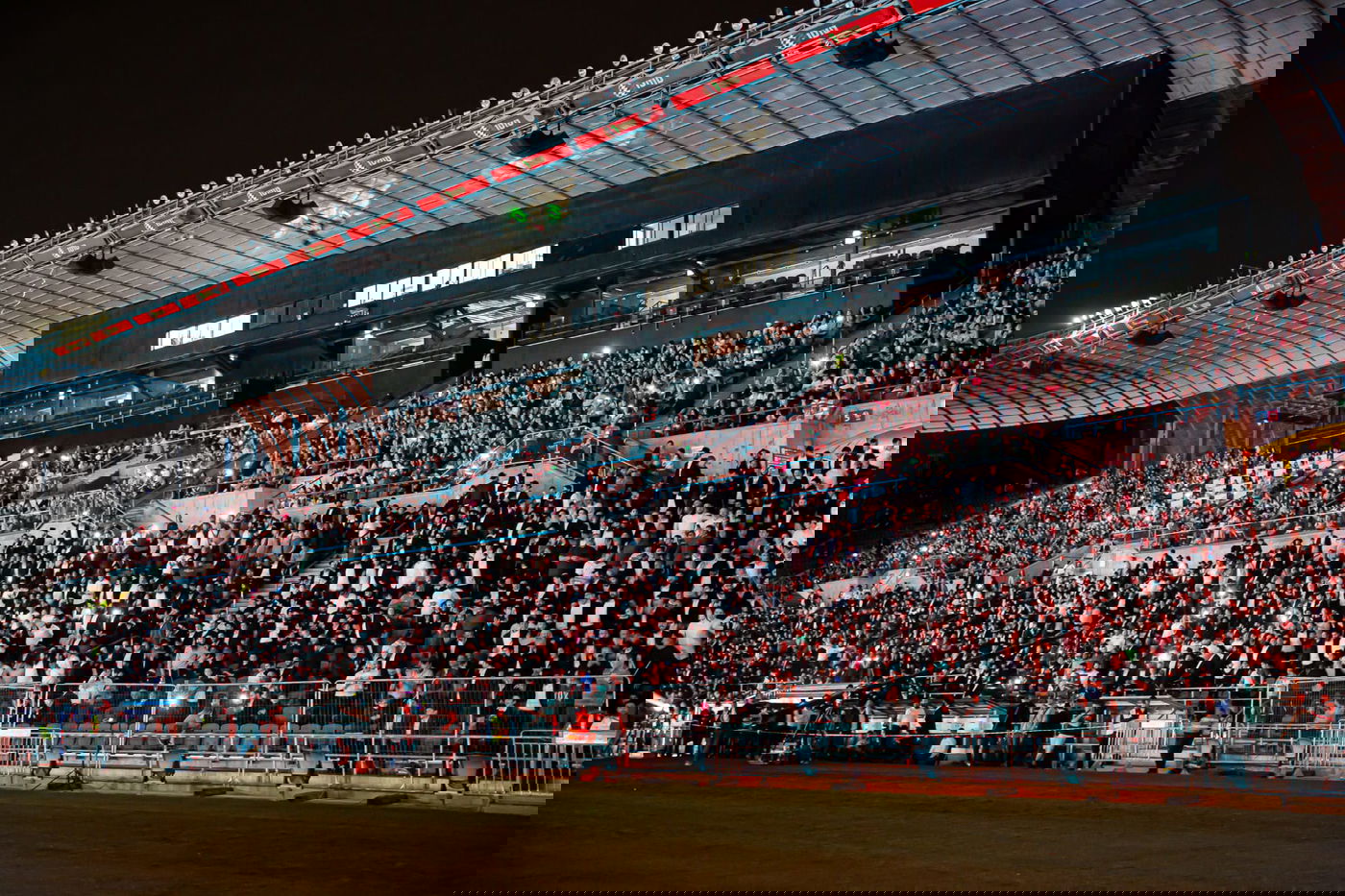 "מזל טוב, רבי!": רבבות חגגו יום הולדת 120 לרבי מליובאוויטש זי"ע