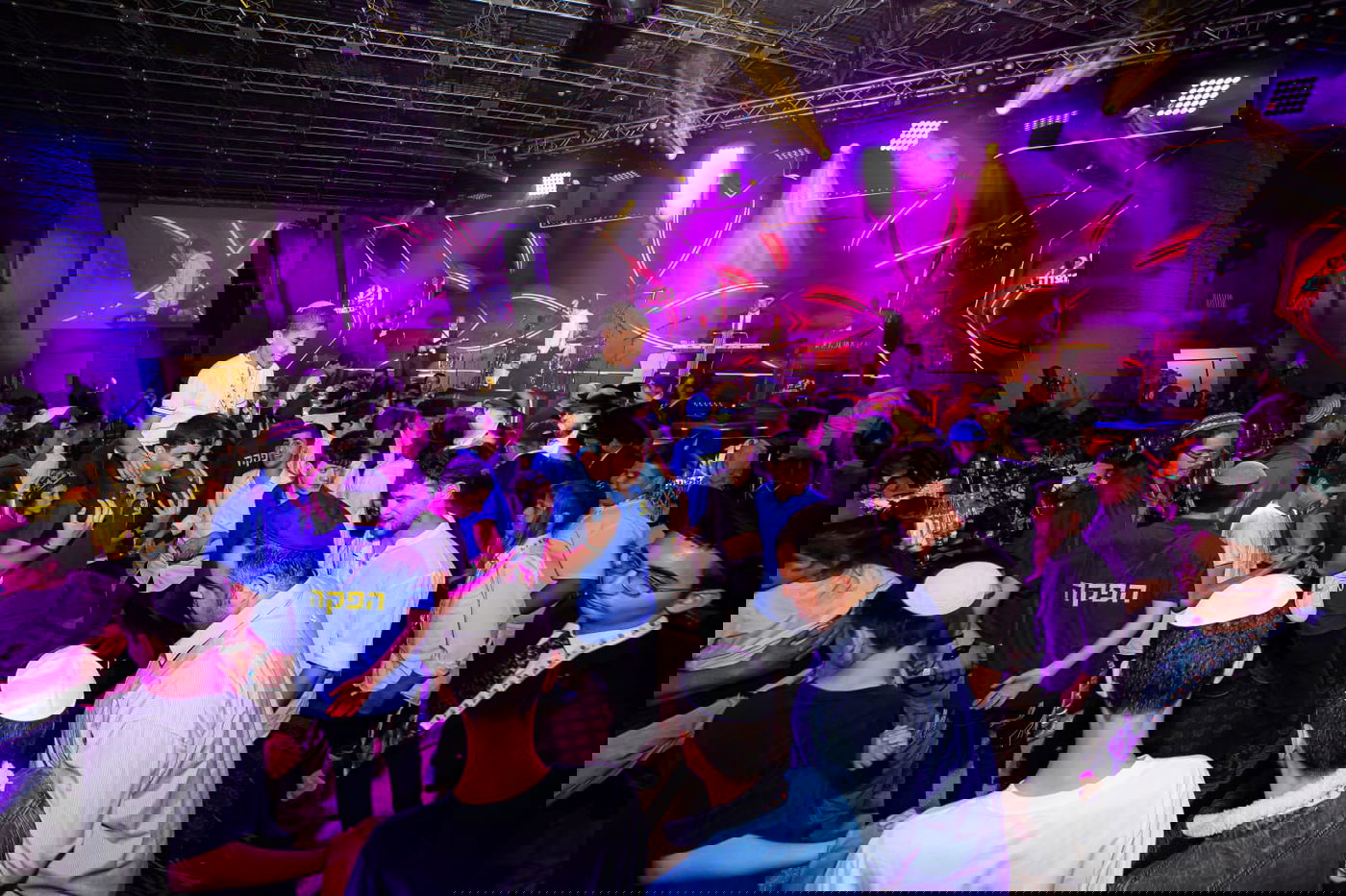 מרגש: יתומים מאוקראינה חגגו בר מצווה בירושלים עם עוד 120 בני מצווה