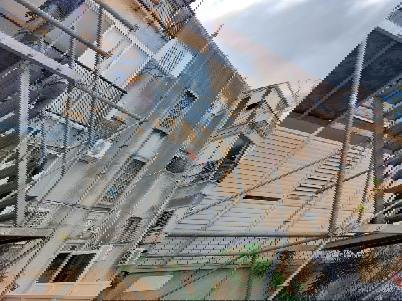 כך נערכים בבית ראש הישיבה לחג הפסח | תיעוד