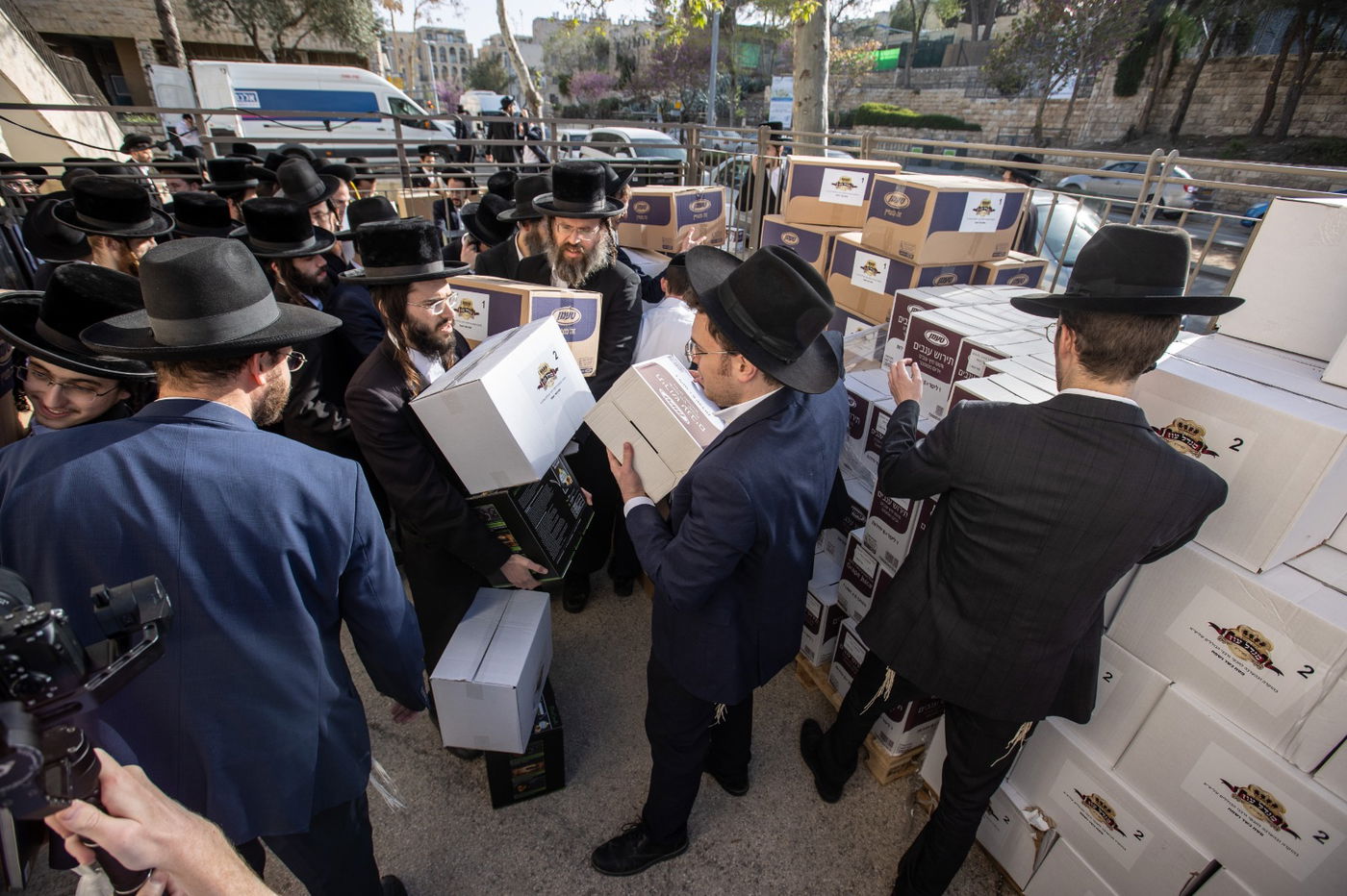 חלוקת הענק לאברכי רשת הכוללים 'מגדל עוז'