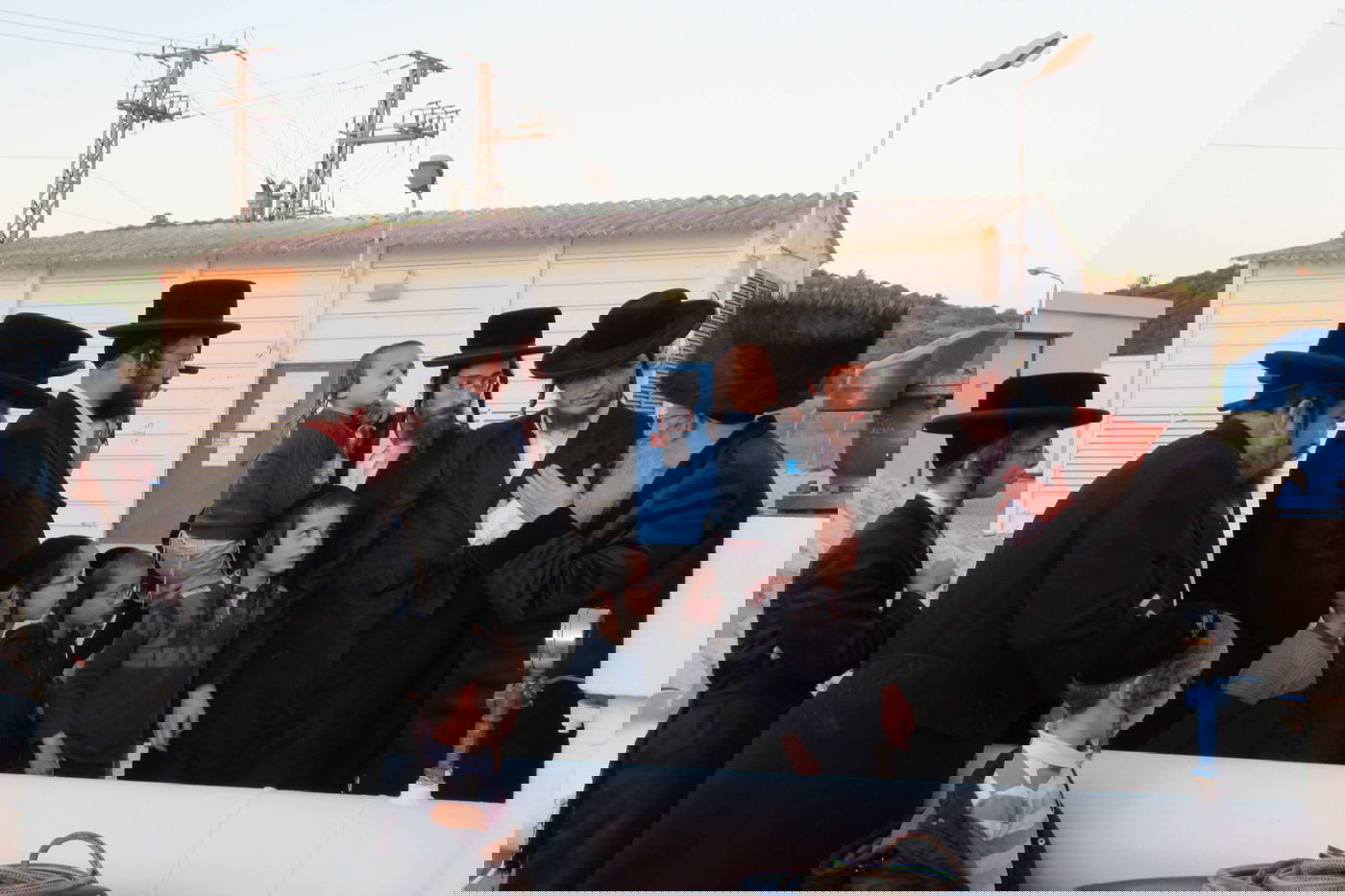 האדמו"ר מקרעטשניף קרית גת בשאיבת מים שלנו