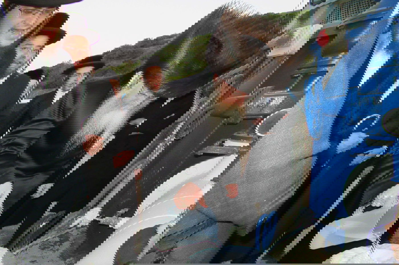 האדמו"ר מקרעטשניף קרית גת בשאיבת מים שלנו