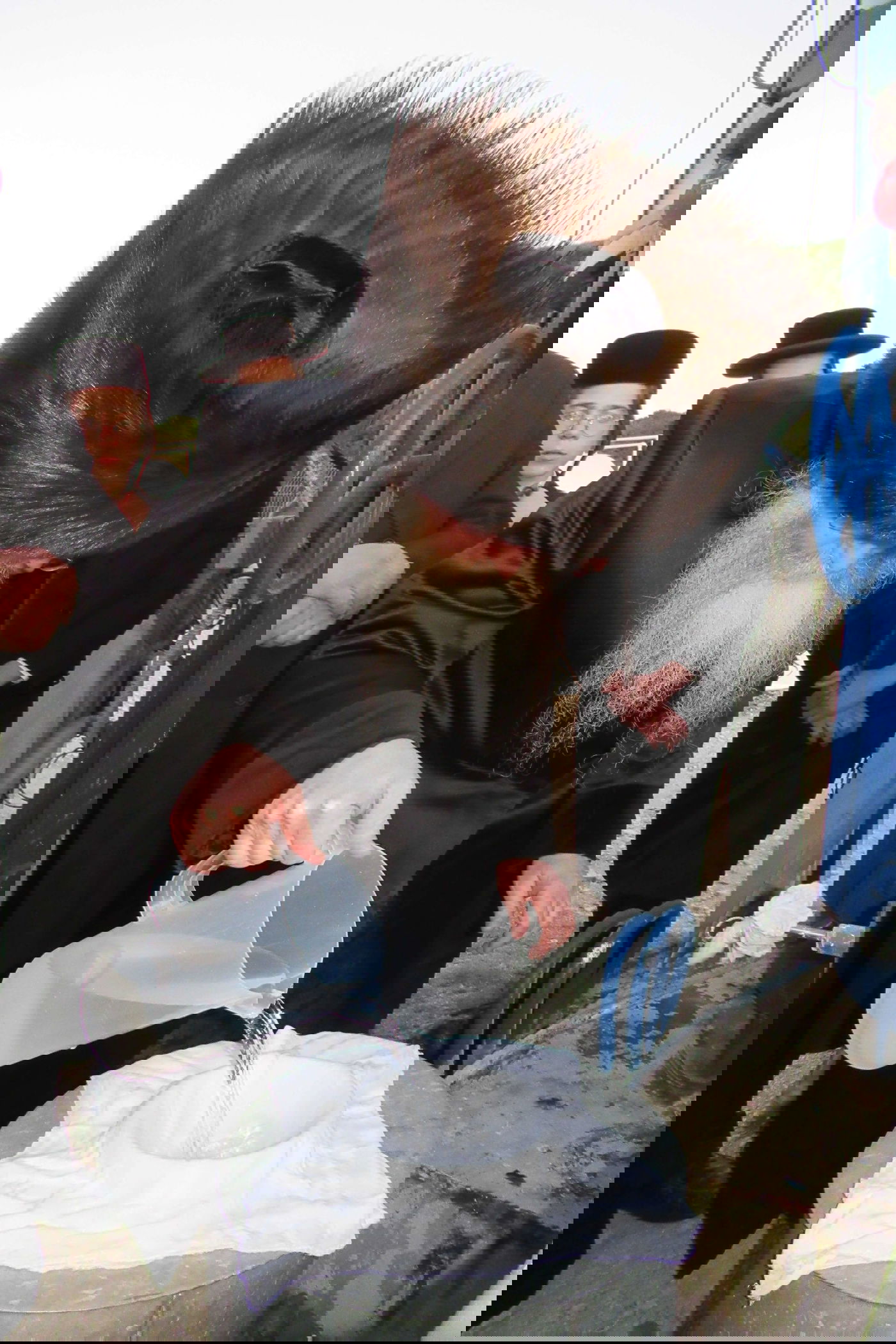 האדמו"ר מקרעטשניף קרית גת בשאיבת מים שלנו