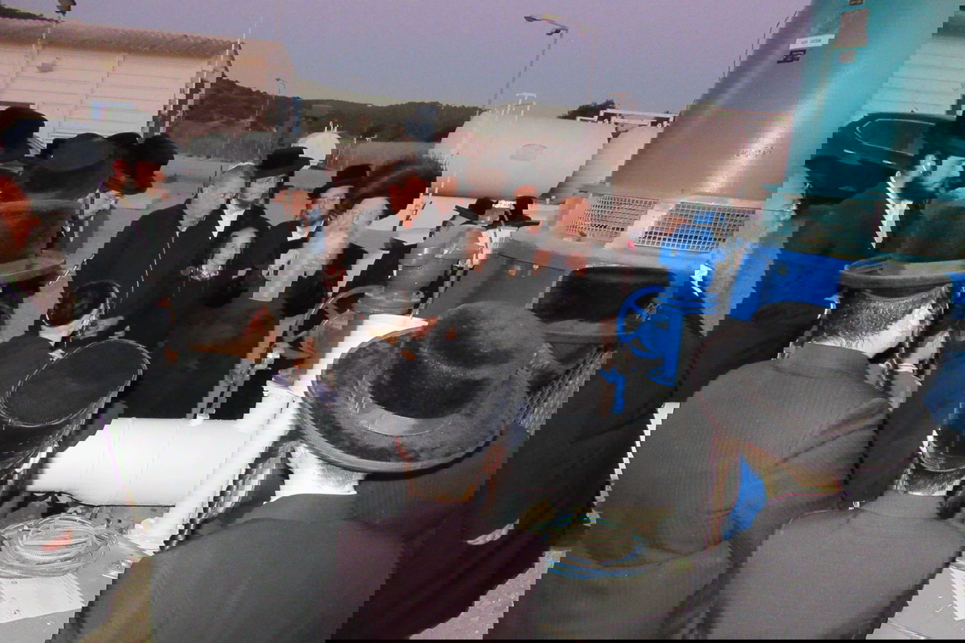 האדמו"ר מקרעטשניף קרית גת בשאיבת מים שלנו