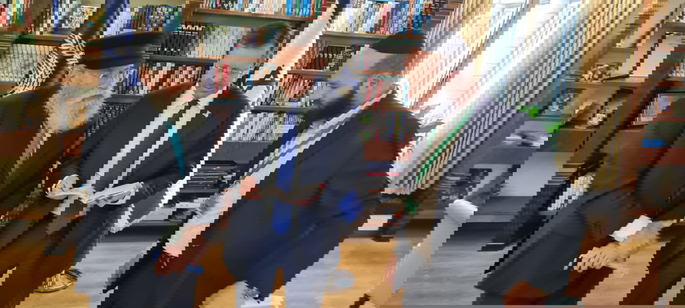 הרב גלויברמן העניק מצות לנשיא המדינה