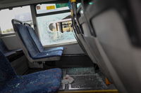 אירוע חמור באוטובוס: קיללו, ירקו, זרקו בקבוק זכוכית והיכו