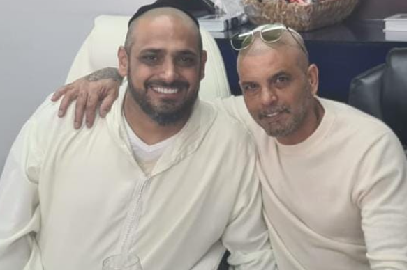 איל גולן יחד עם רבו