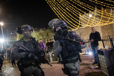 לוחמי מג"ב ושוטרים במיל' יוכלו לקבל נשק