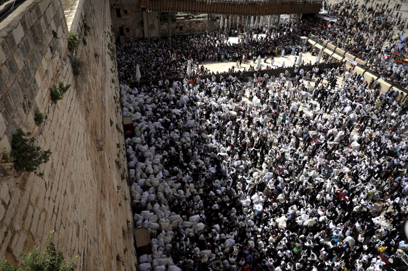 תיעוד: מעמד 'ברכת כהנים' בכותל המערבי