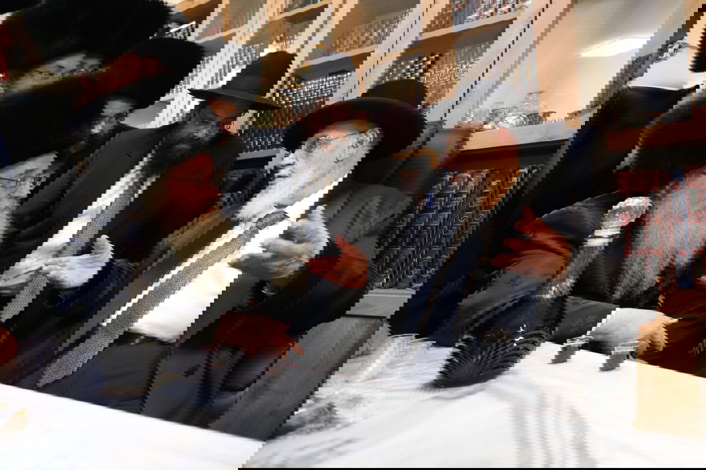 הגר"ש אלתר בביקור חג אצל נשיא המועצת | תיעוד