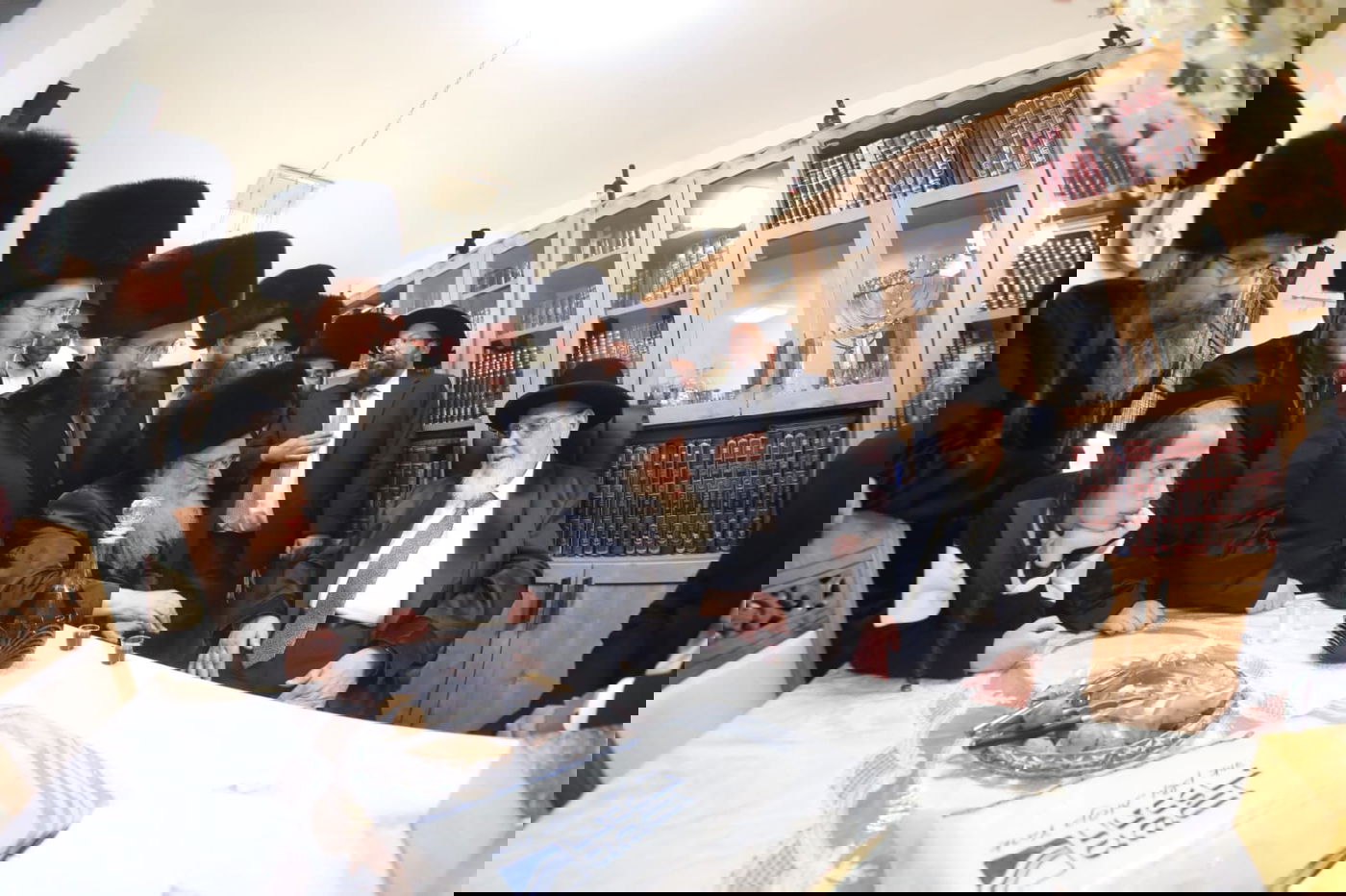 הגר"ש אלתר בביקור חג אצל נשיא המועצת | תיעוד