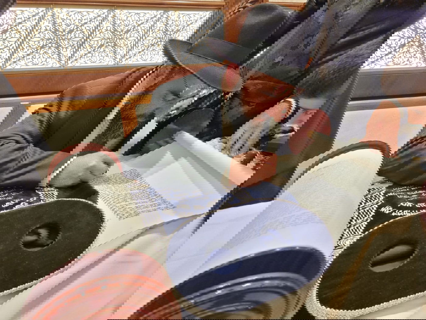 ספר תורה הוכנס להיכל זקן הראשונים לציון