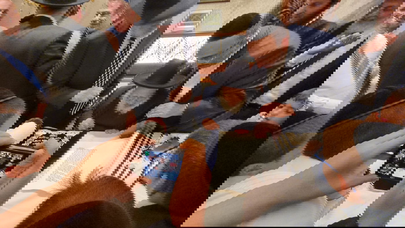 ספר תורה הוכנס להיכל זקן הראשונים לציון