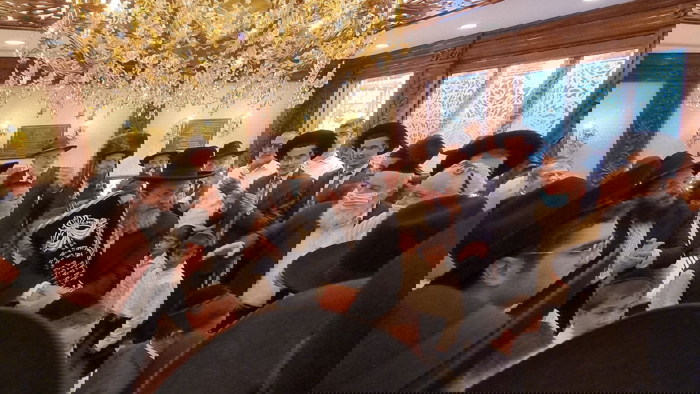 ספר תורה הוכנס להיכל זקן הראשונים לציון