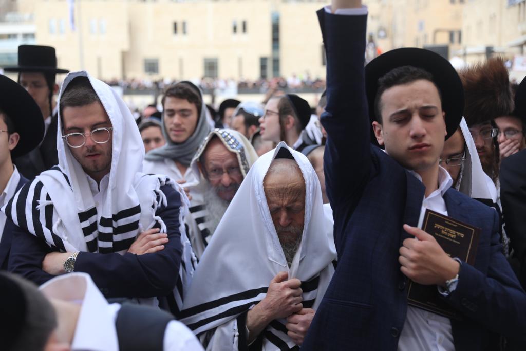 תיעוד: מעמד ברכת הכהנים בכותל המערבי