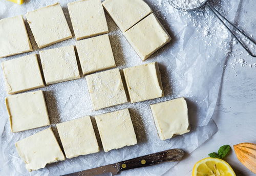 ריבועי לימון - קינוח פרווה כשר לפסח ללא אפייה