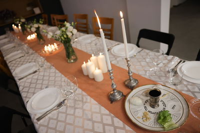 סעודת חג. ארכיון