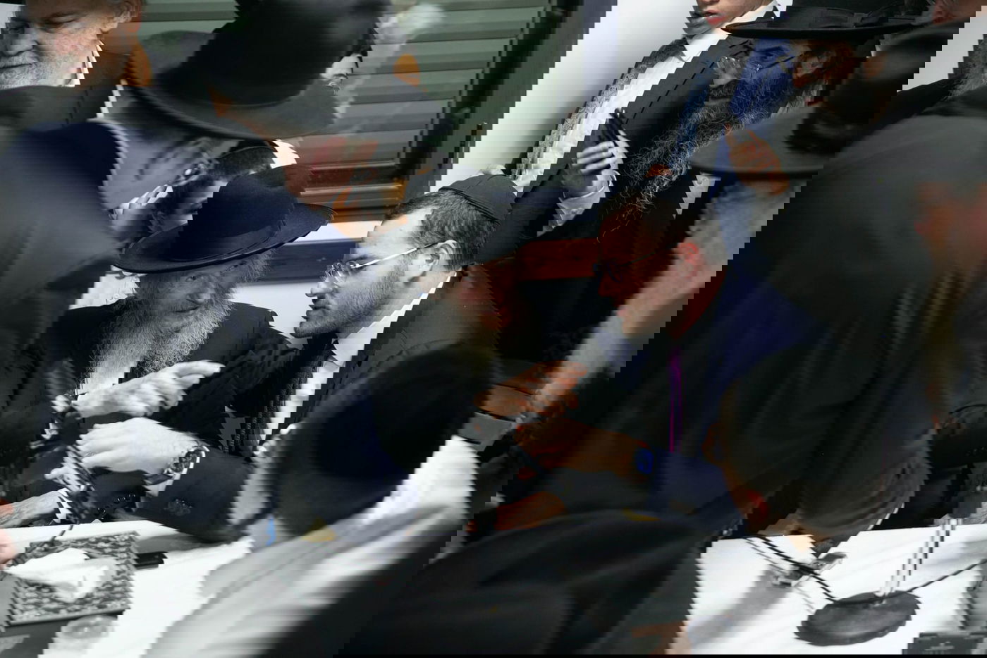 המשגיח תהה: למה לא מבקשים לעשות מיליונים?