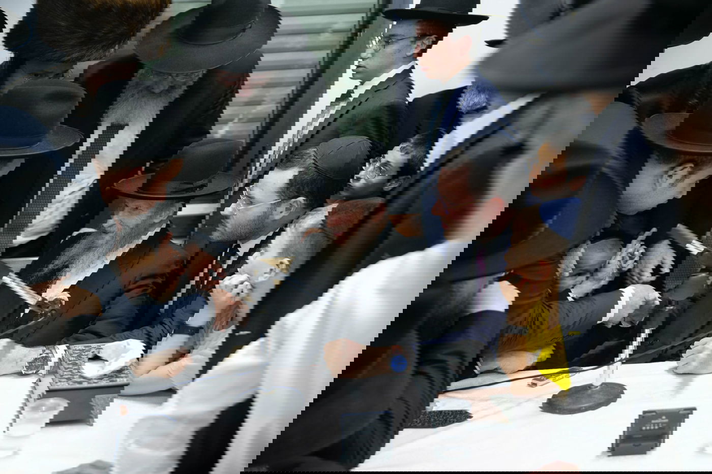 המשגיח תהה: למה לא מבקשים לעשות מיליונים?