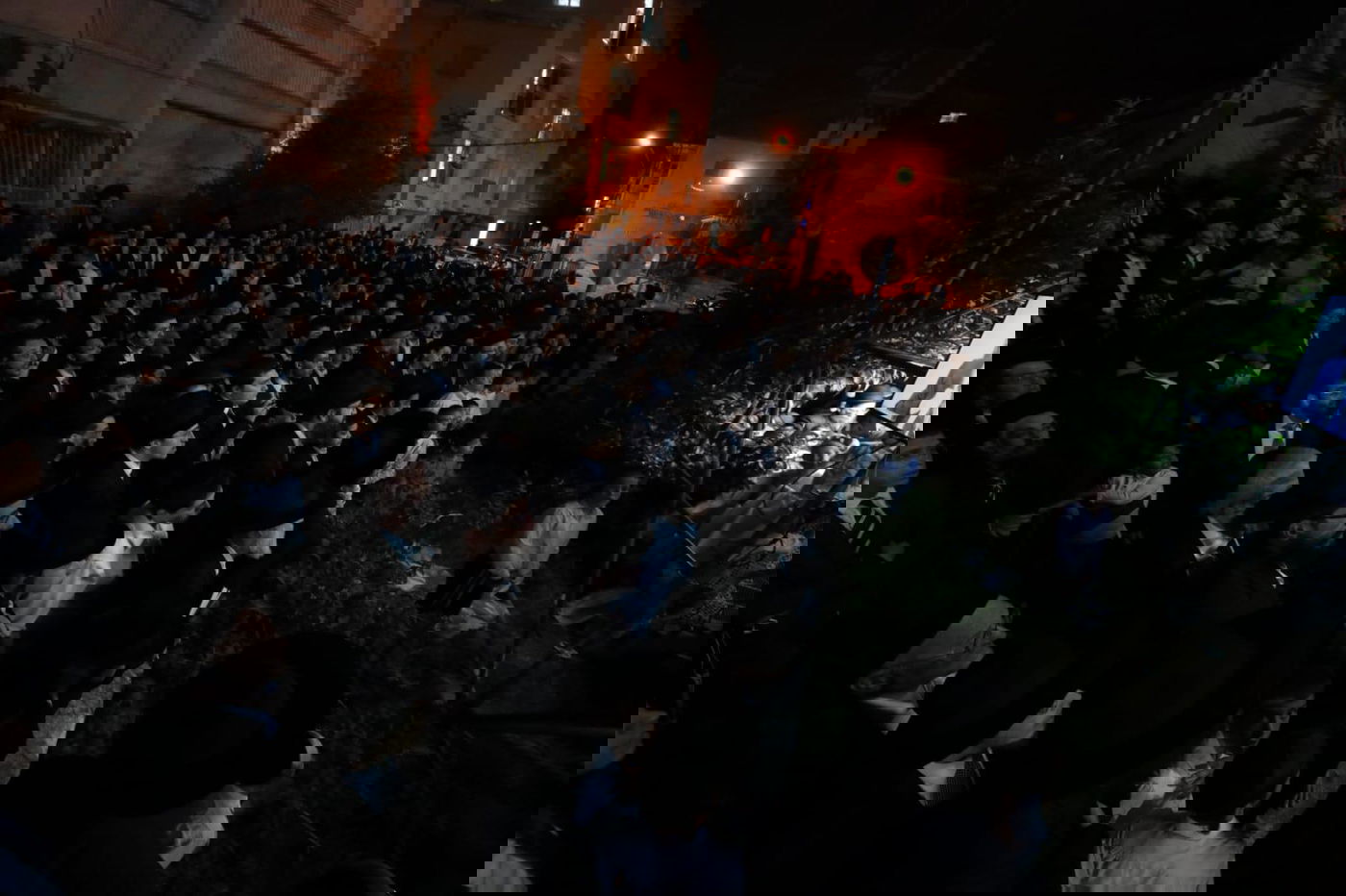 תיעוד מסכם: אלפים עלו לביתו של ראש הישיבה בחג הפסח