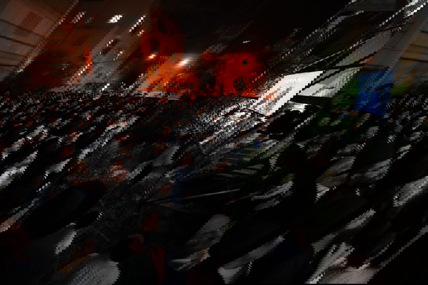 תיעוד מסכם: אלפים עלו לביתו של ראש הישיבה בחג הפסח