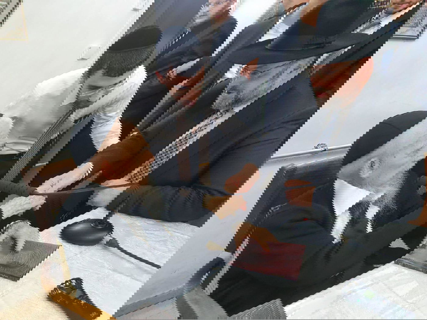 תיעוד מסכם: אלפים עלו לביתו של ראש הישיבה בחג הפסח