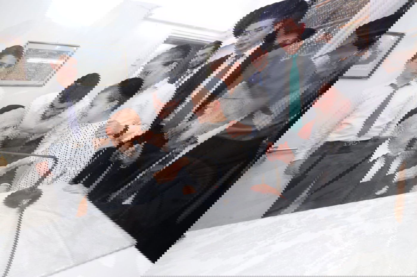 תיעוד מסכם: אלפים עלו לביתו של ראש הישיבה בחג הפסח